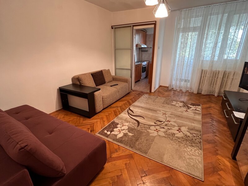 Nicolae Grigorescu, 5 minute metrou,